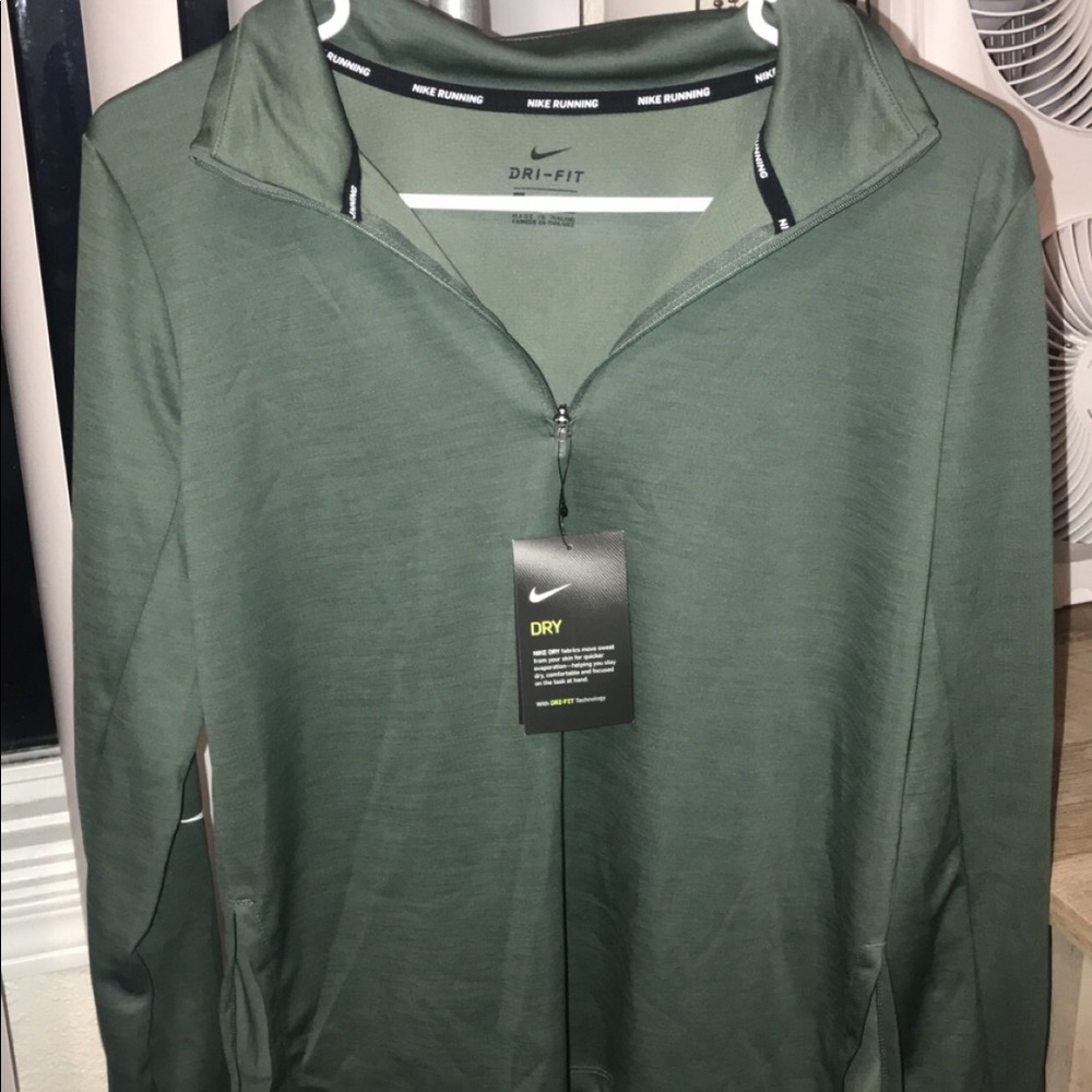 nike quarter zip